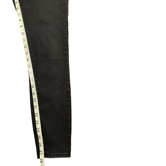 Signature Levi’s Strauss Jeans - Picture 5 of 8